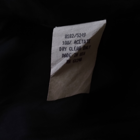 Cachet Halter Top - Picture 7 of 7